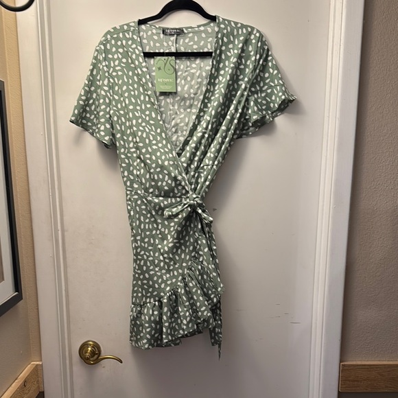 Green Polka Dot Mini Dress - Picture 1 of 1